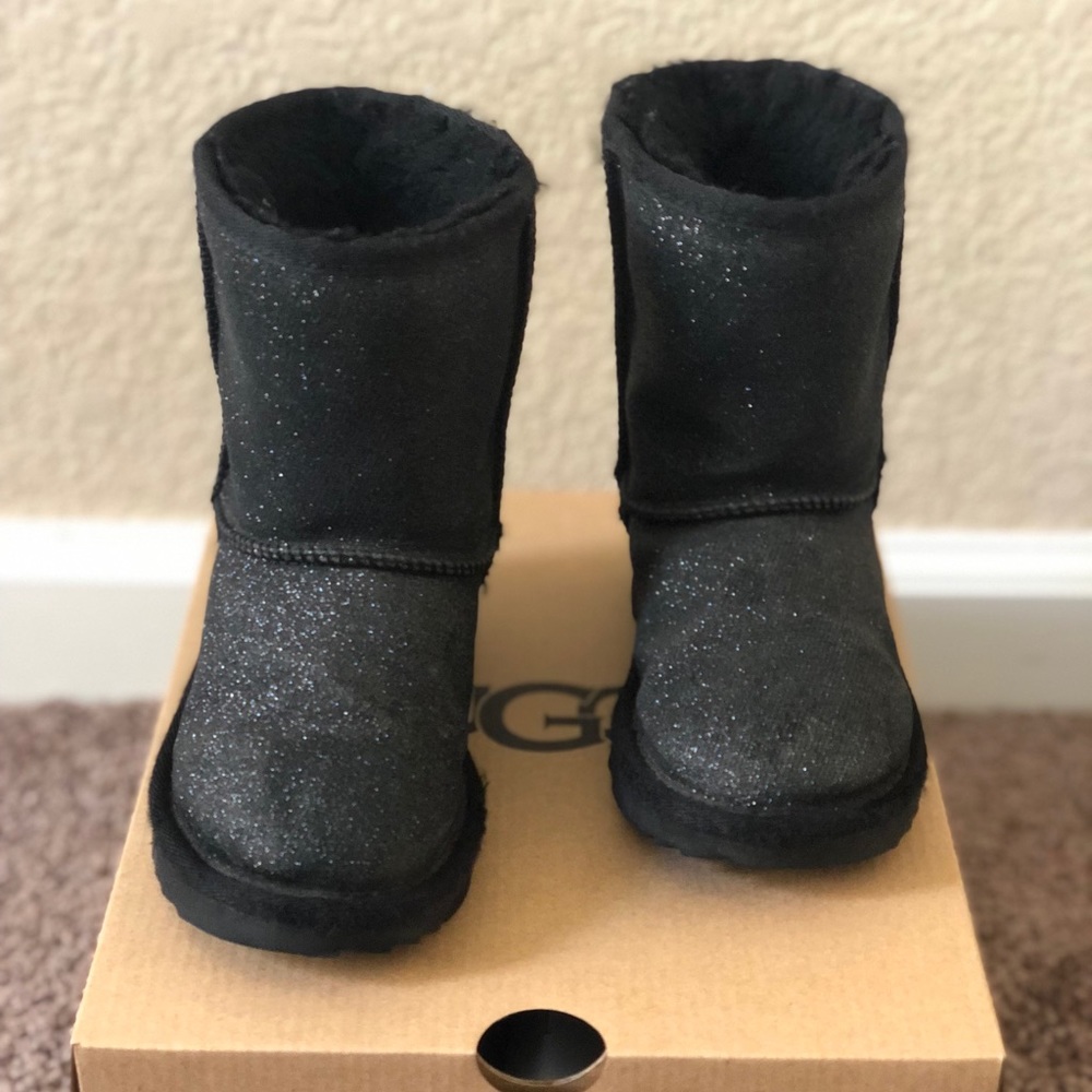 Black Ugg classic glitter shirt boots (Toddler size 10).